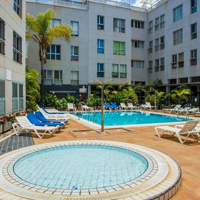Atico "Turquesa Beach" Con Piscina, Terraza Y Barbacoa Sardina Luaran gambar