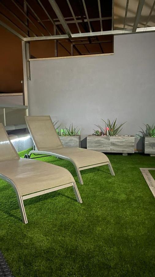Atico "Turquesa Beach" Con Piscina, Terraza Y Barbacoa Sardina Luaran gambar